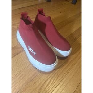 DKNY Donna Karan Mada Platform Slip On Red Sneakers Shoes Size 8 M